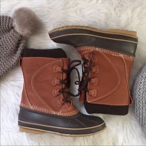 BRAND NEW (nwot) L.L. Bean duck boots.